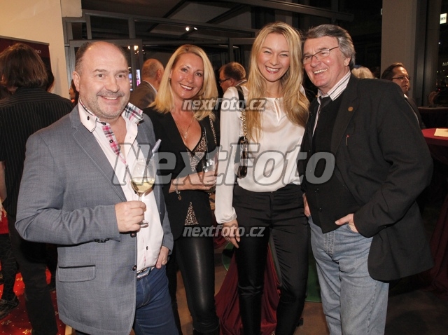 4591 Michal David Vlastimil Harapes Barbora Mottlova