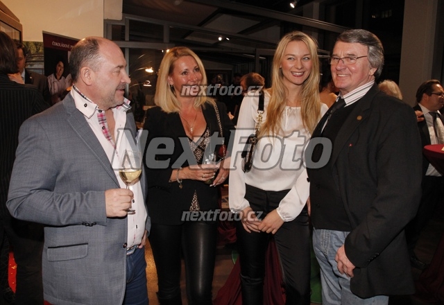 4594 Michal David Vlastimil Harapes Barbora Mottlova