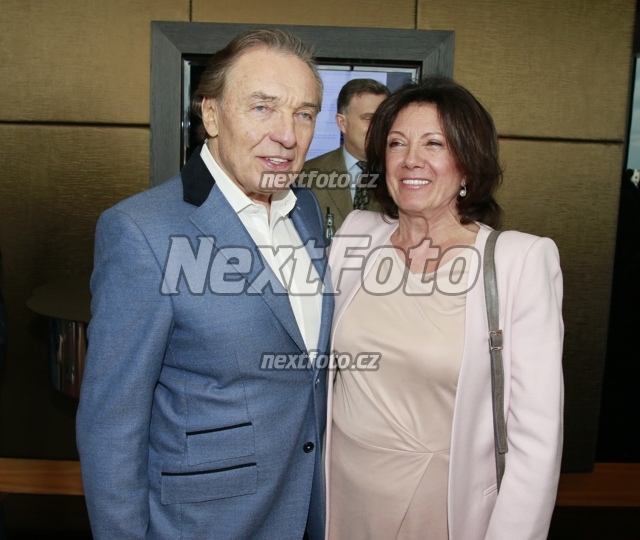 6630 Karel Gott Marie Rottrova