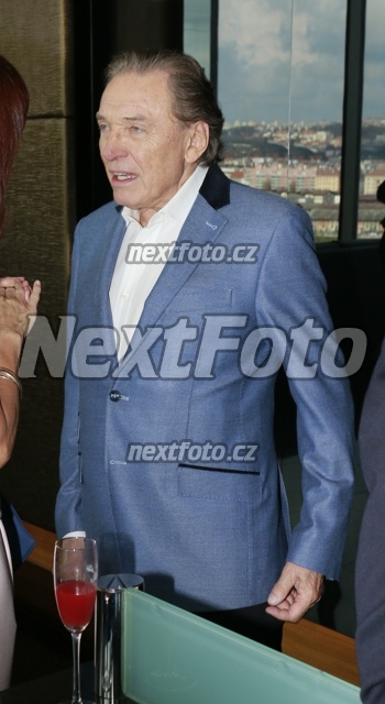 6643 Karel Gott