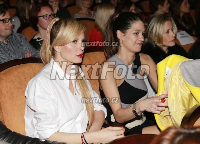 7276 Simona Krainova Petra Faltynova