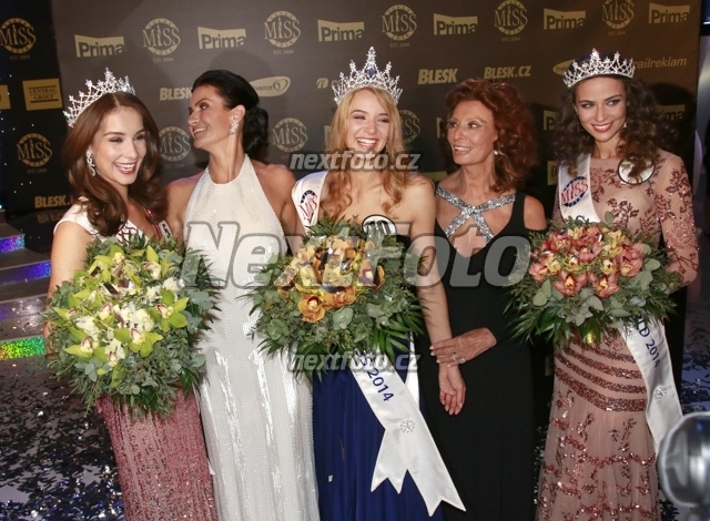 9141 Gabriela Frankova Tereza Skoumalova Nikola Buranska Michaela Malacova Sophia Loren