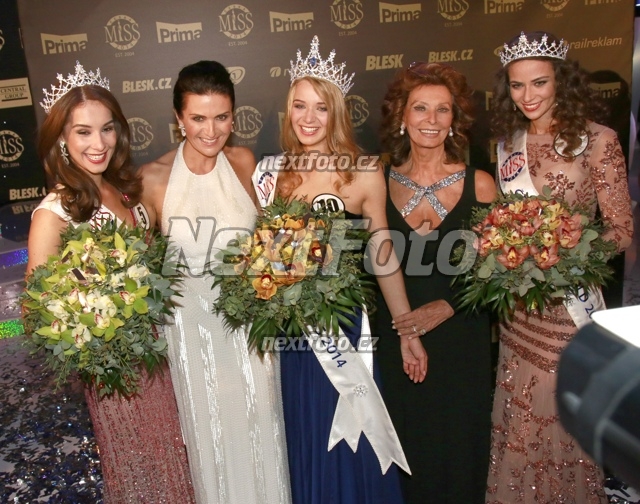 9145 Gabriela Frankova Tereza Skoumalova Nikola Buranska Michaela Malacova Sophia Loren