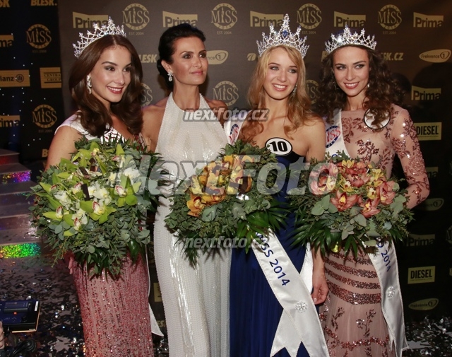 9162 Gabriela Frankova Tereza Skoumalova Nikola Buranska Michaela Malacova