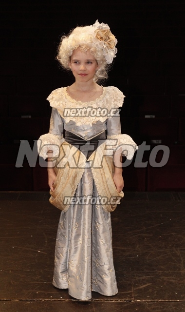 5859 Charlotte Ella Gottova