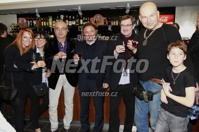 6623 Michaela Noskova Peter Kovarcik Zdenek Bartak Lou Fananek Hagen