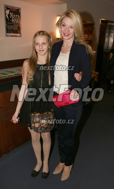 6635 Sabina Laurinova Valentyna Vojtkova