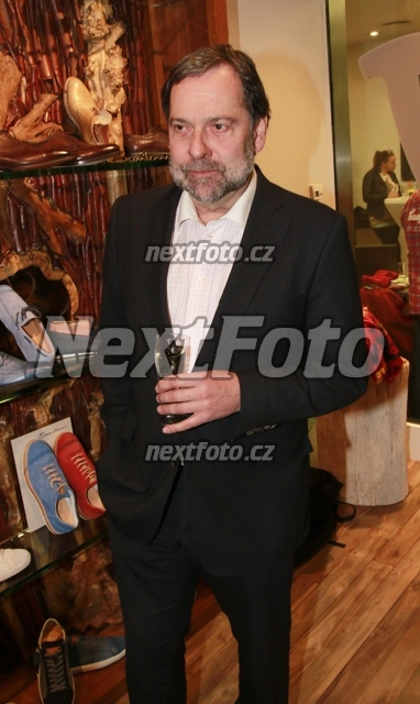 6477 Radek John