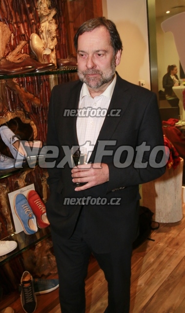 6478 Radek John