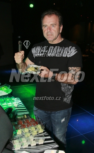 8215 Jakub Smolik