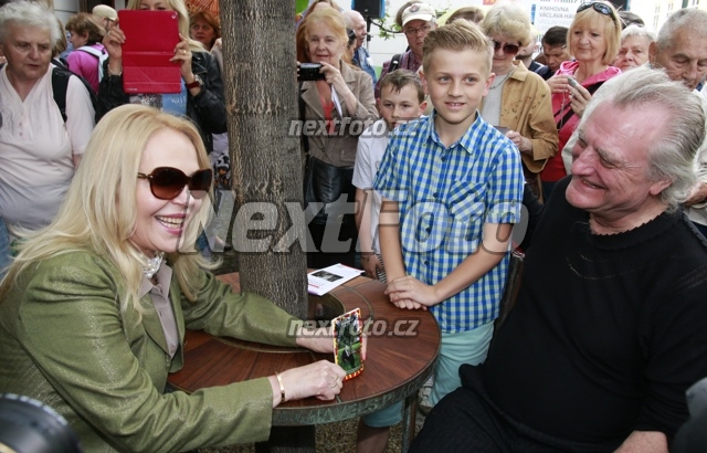 0267 Dagmar Havlova Borek Sipek Artur Sipek