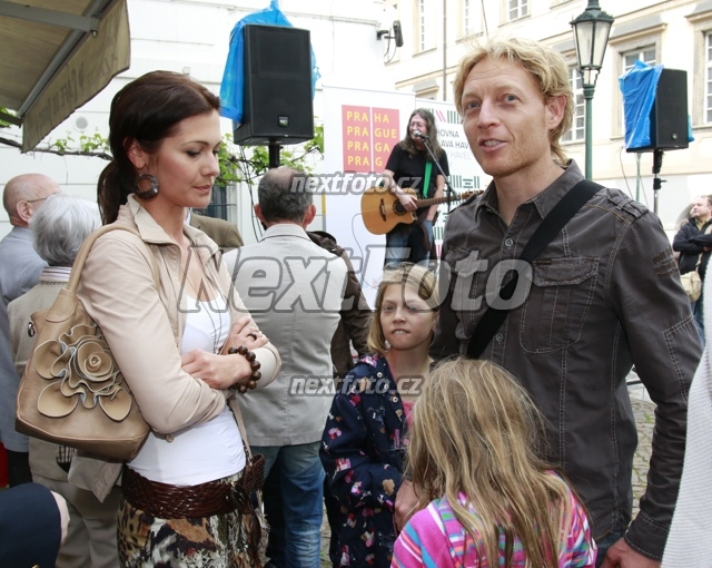 0308 Jana Dolezelova Karel Janecek