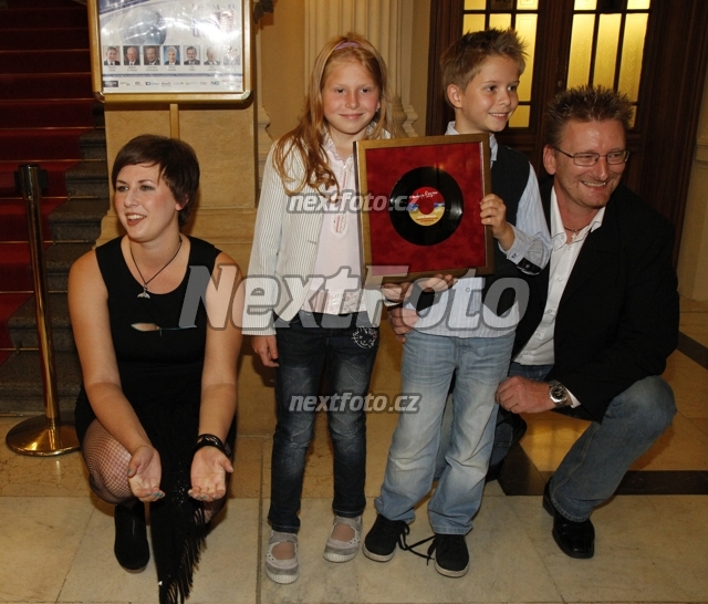 3650 Tereza Cernochova Marek Cernoch