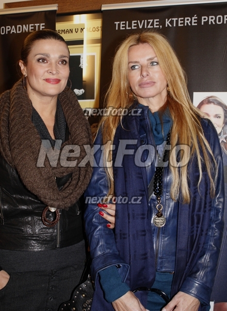 4959 Mahulena Bocanova Zuzana Strakova