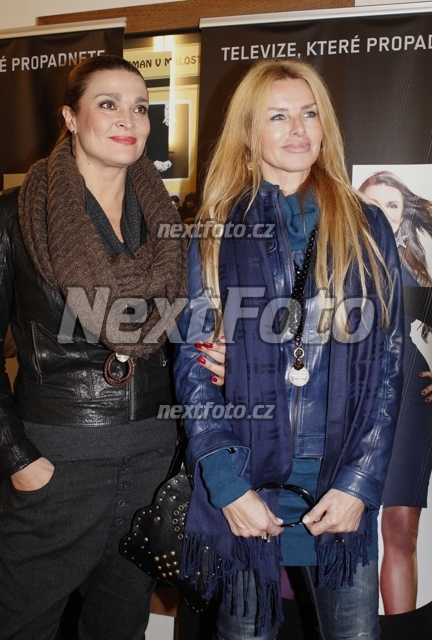 4962 Mahulena Bocanova Zuzana Strakova
