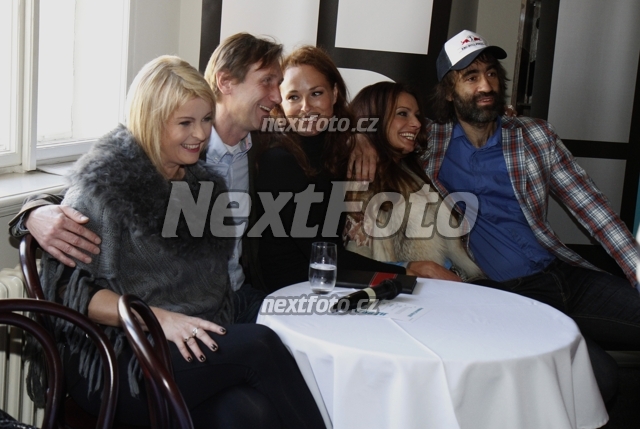6028 Iveta Bartosova Jan Antonin Duchoslav Marketa Hrubesova Alice Bendova Jakub Kohak