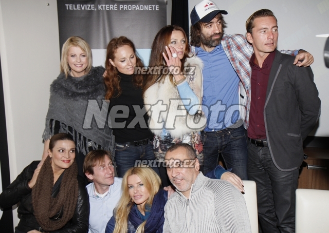 6280 Iveta Bartosova Jan Antonin Duchoslav Marketa Hrubesova Alice Bendova Jakub Kohak Petr Vondracek Zuzana Strakova David Sucharipa Mahulena Bocanova