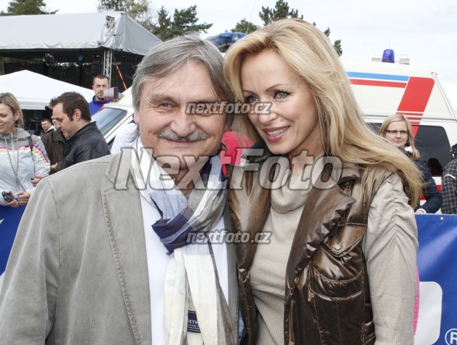5750 Pavel Soukup Katerina Brozova