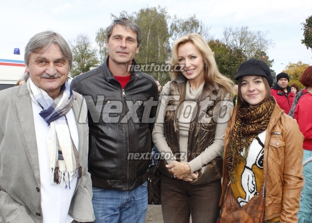 5755 Jan Zelezny Pavel Soukup Katerina Brozova Kristyna Janackova