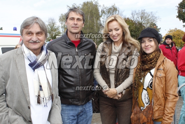 5756 Jan Zelezny Pavel Soukup Katerina Brozova Kristyna Janackova