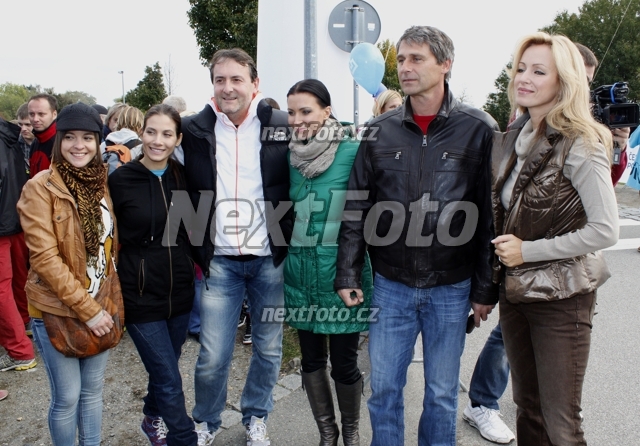 5784 Jan Zelezny Gabina Partysova Eva Decastelo Kristyna Janackova Katerina Brozova