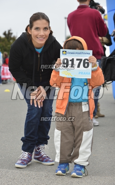 7251 Eva Decastelo
