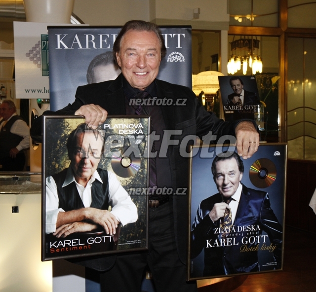 9489 Karel Gott