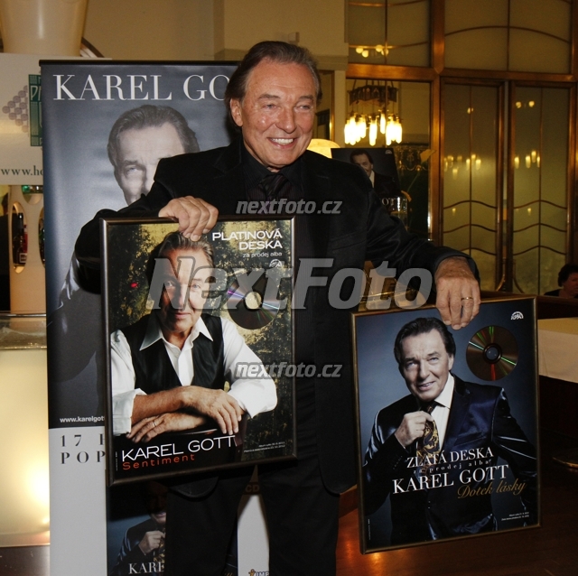 9492 Karel Gott
