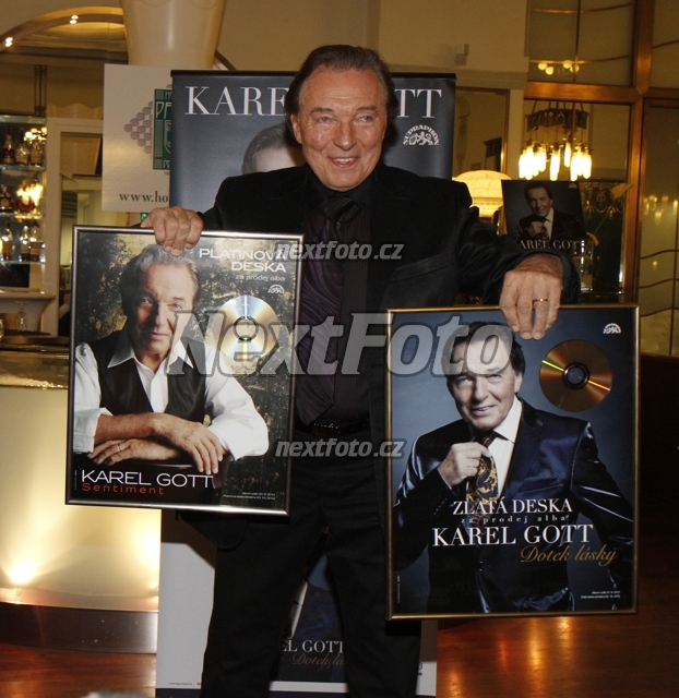 9498 Karel Gott