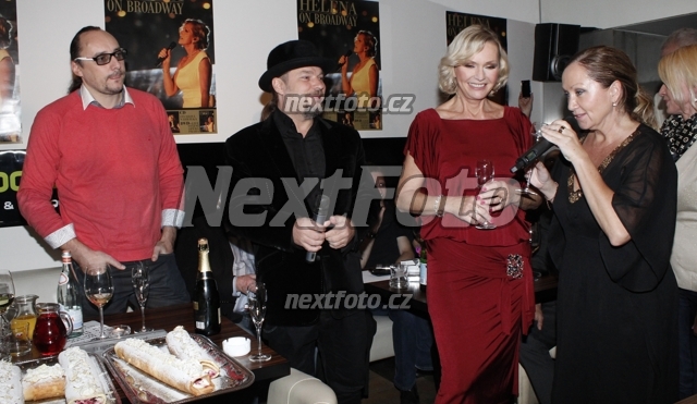 7733 Marian Vojtko Petr Kolar Bara Basikova Helena Vondrackova