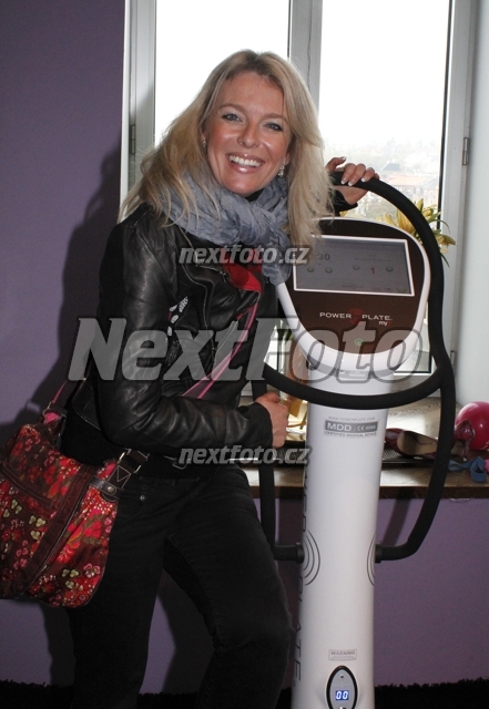 8098 Lucie Benesova