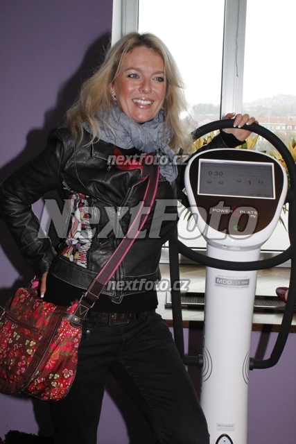 8109 Lucie Benesova