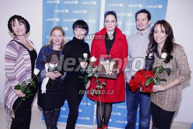3865 Libena Rochova Tereza Pokorna Herzova Jitka Cvancarova Patrik Elias Petra Cernocka Heidi Janku