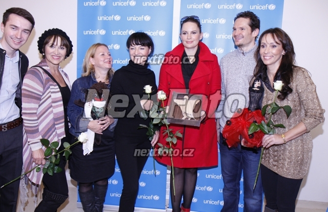 3869 Libena Rochova Tereza Pokorna Herzova Jitka Cvancarova Patrik Elias Petra Cernocka Heidi Janku