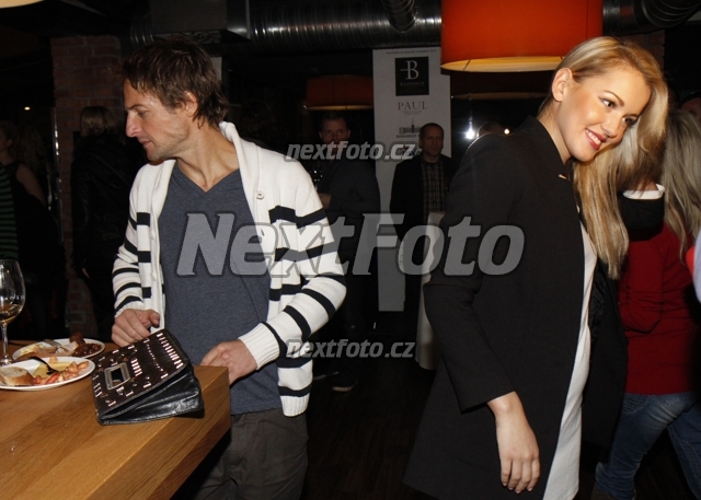 5961 Linda Bartosova