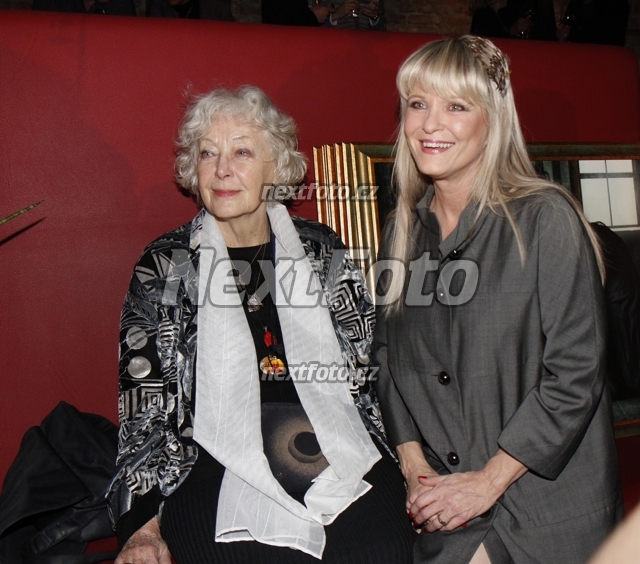 5983 Chantal Poullain Kveta Fialova