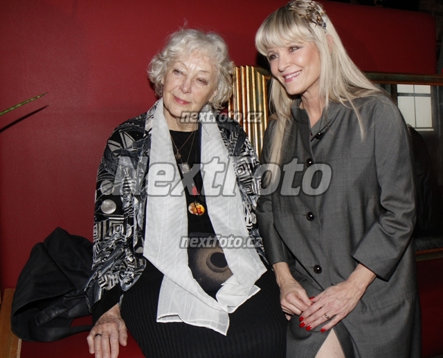 5993 Chantal Poullain Kveta Fialova