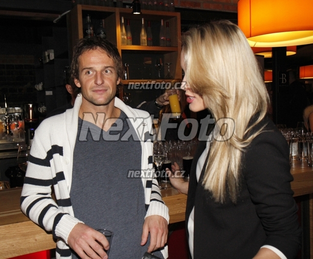 6018 Linda Bartosova