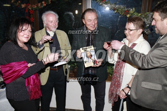 7717 Michaela Remesova Karel Gott Stanislav Fiser Jana Drbohlavova Roman Schuster