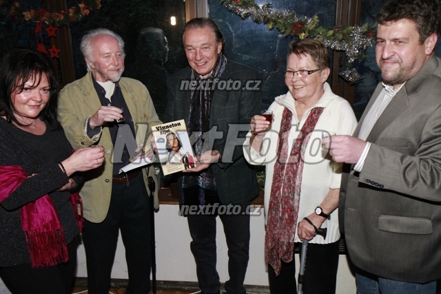 7722 Michaela Remesova Karel Gott Stanislav Fiser Jana Drbohlavova Roman Schuster