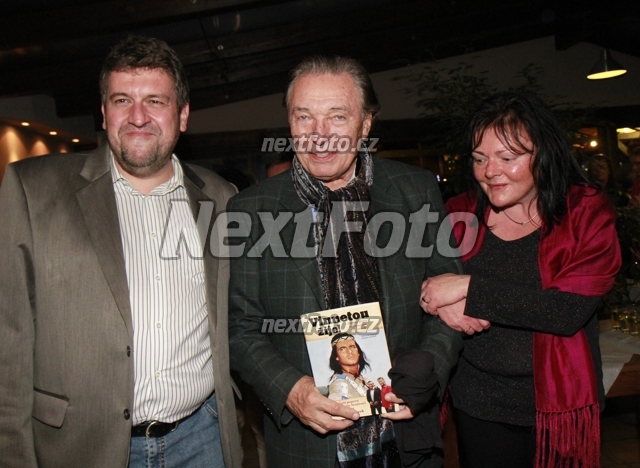 7742 Michaela Remesova Karel Gott Roman Schuster