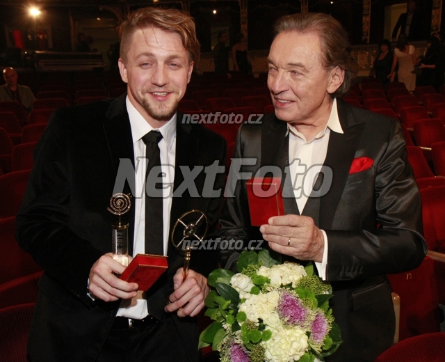 8982 Tomas Klus Karel Gott