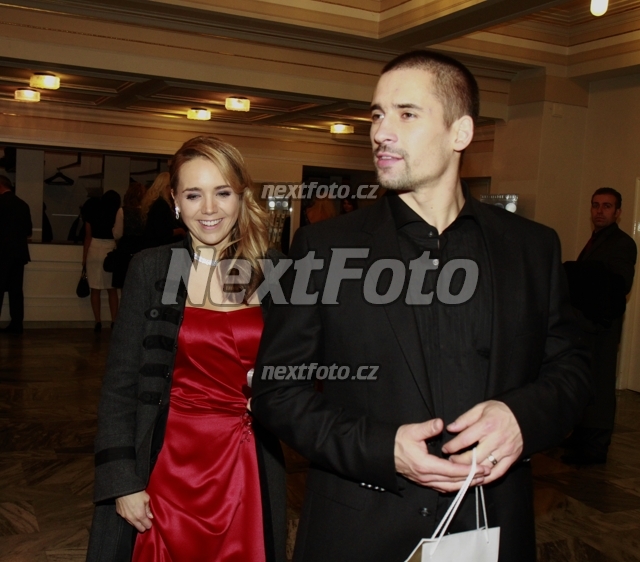 9353 Lucie Vondrackova Tomas Plekanec