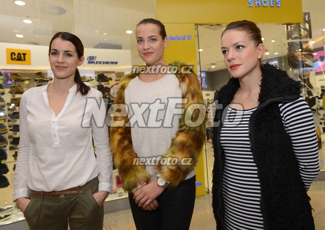 6553 Katerina Sokolova Andrea Kerestesova Lucie Vachova Krizkova