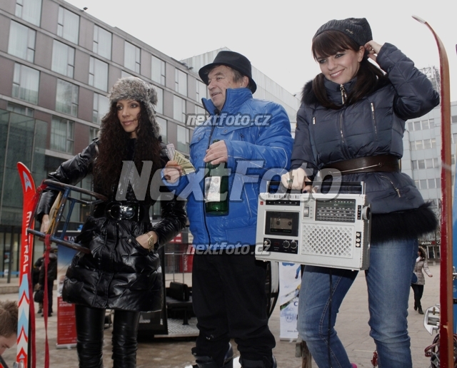 6101 Roman Skamene Olga Lounova Marta Jandova