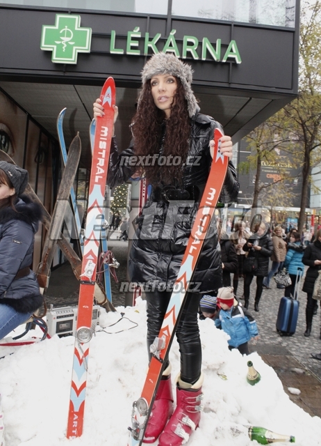 6105 Olga Lounova