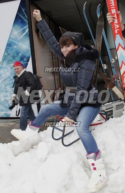 6108 Marta Jandova