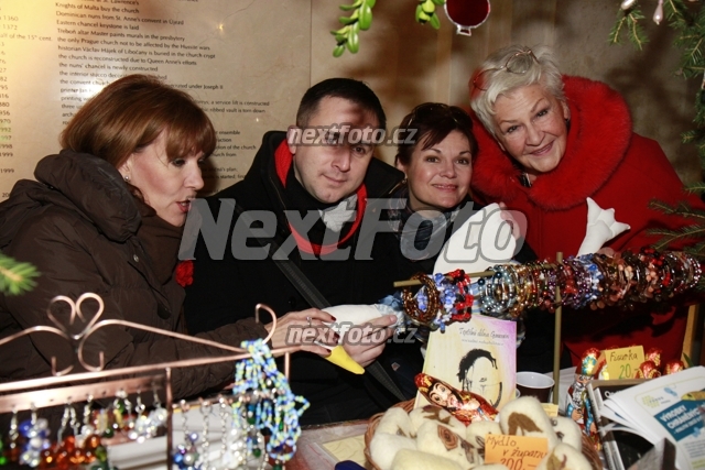 3284 Michaela Dolinova Simona Postlerova Kamila Mouckova
