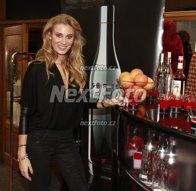 3929 Katerina Prusova