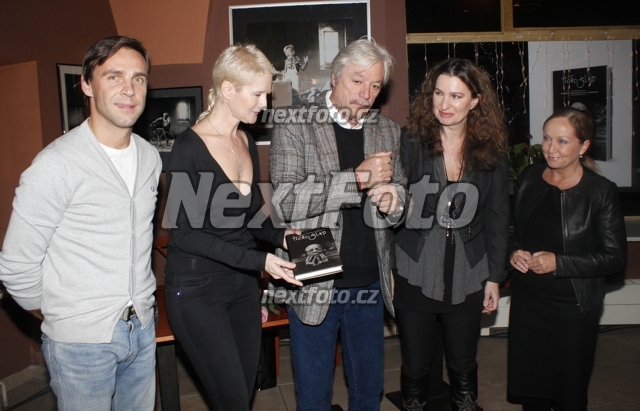 8367 Roman Vojtek Sylva Lauerova Juraj Kukura Irena Pavlaskova Bara Basikova